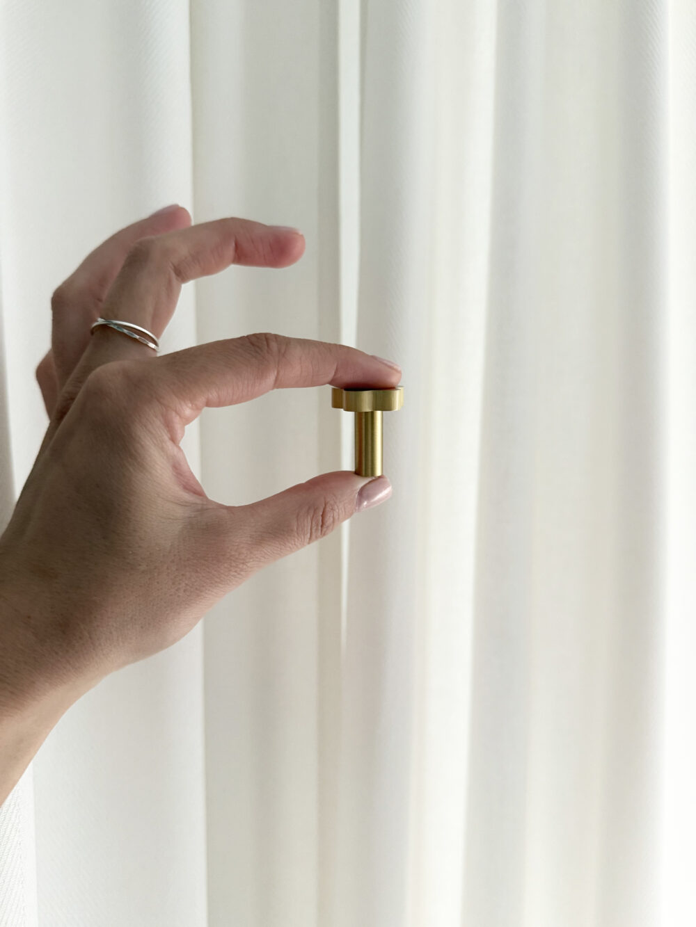 Petal brass cabinet handle
